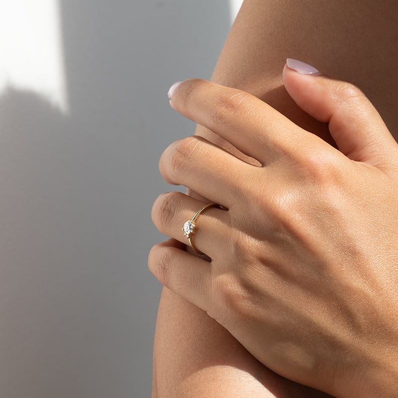 Zlatý cluster prsteň s 0.31ct IGI certifikovaným diamantom Aghate 140606