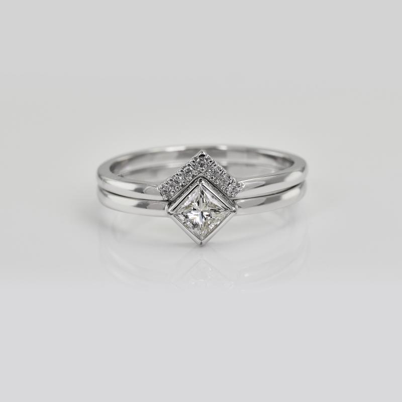 Zlatý prsteň s diamantom 26006