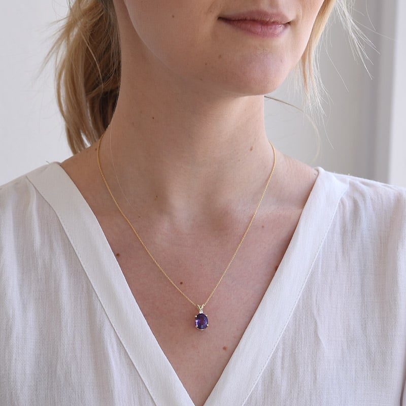 Zlatý prívesok s 2.06ct ametystom a diamantom Rayne