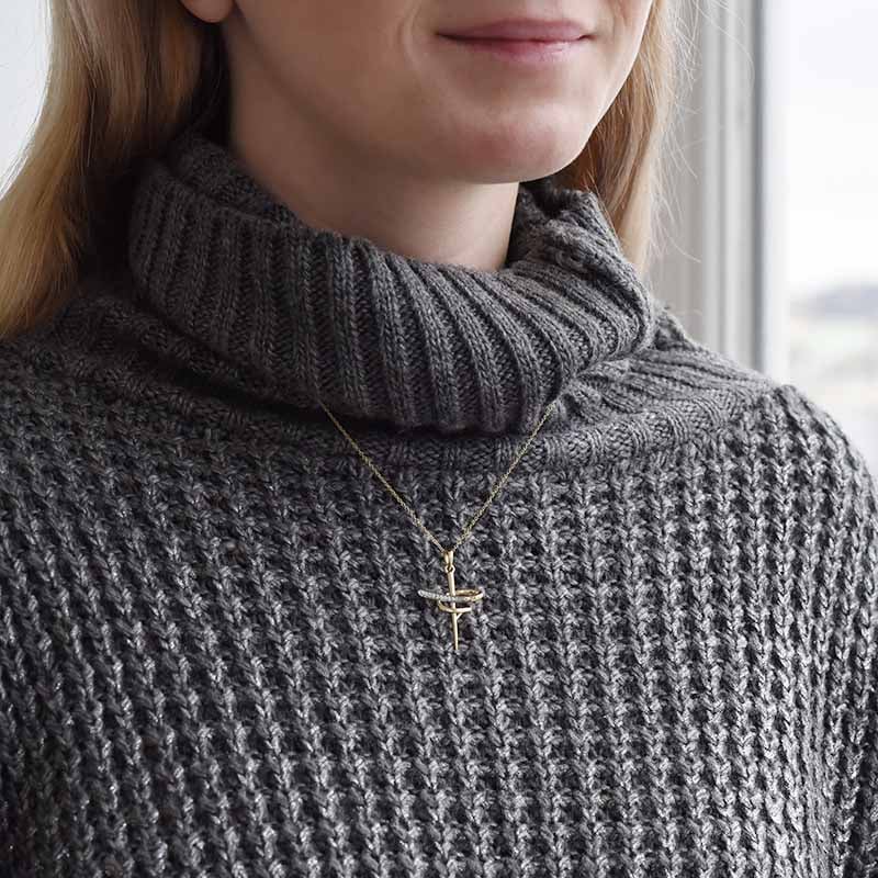 Diamantový zlatý krížik 93876