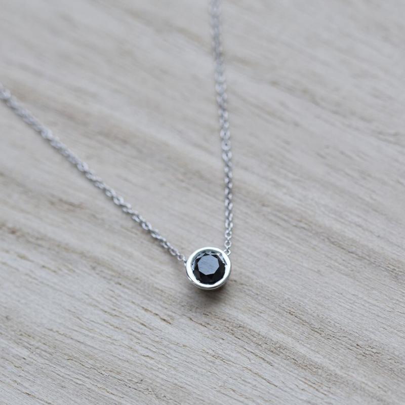 Strieborný náhrdelník s čiernym diamantom Hadley 103837