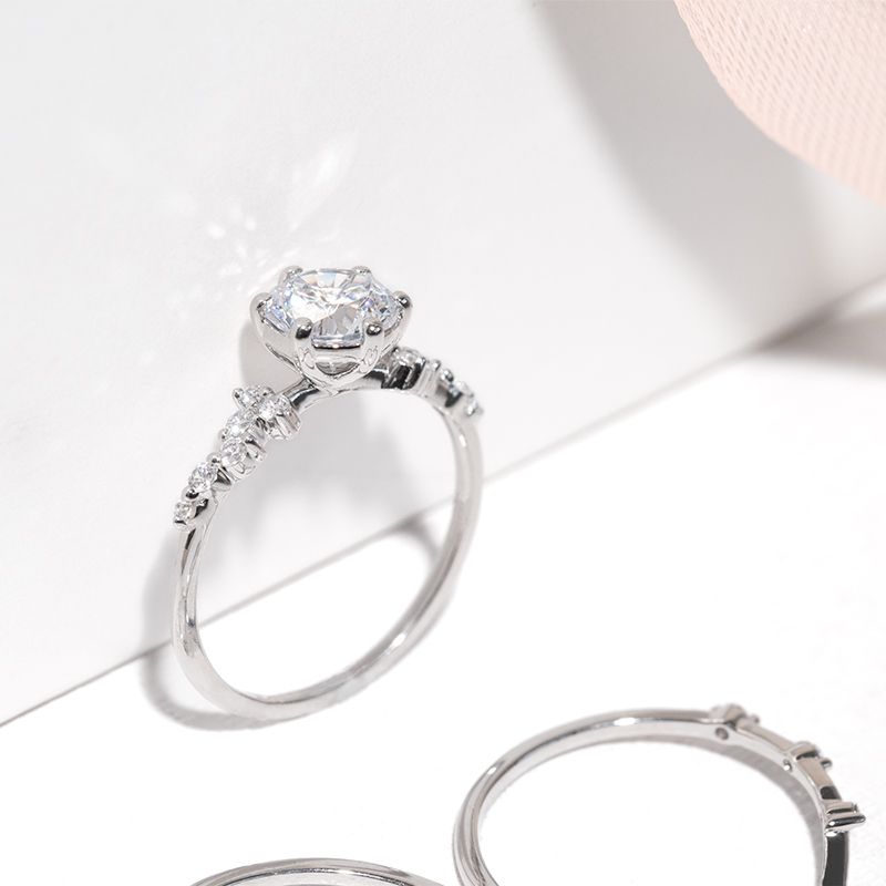 Zásnubný prsteň s diamantmi Carina 128027