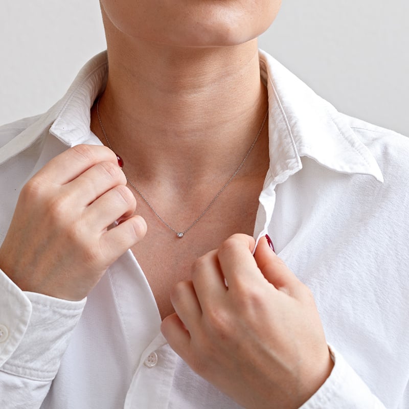 Minimalistický náhrdelník s diamantom Vieny 133217