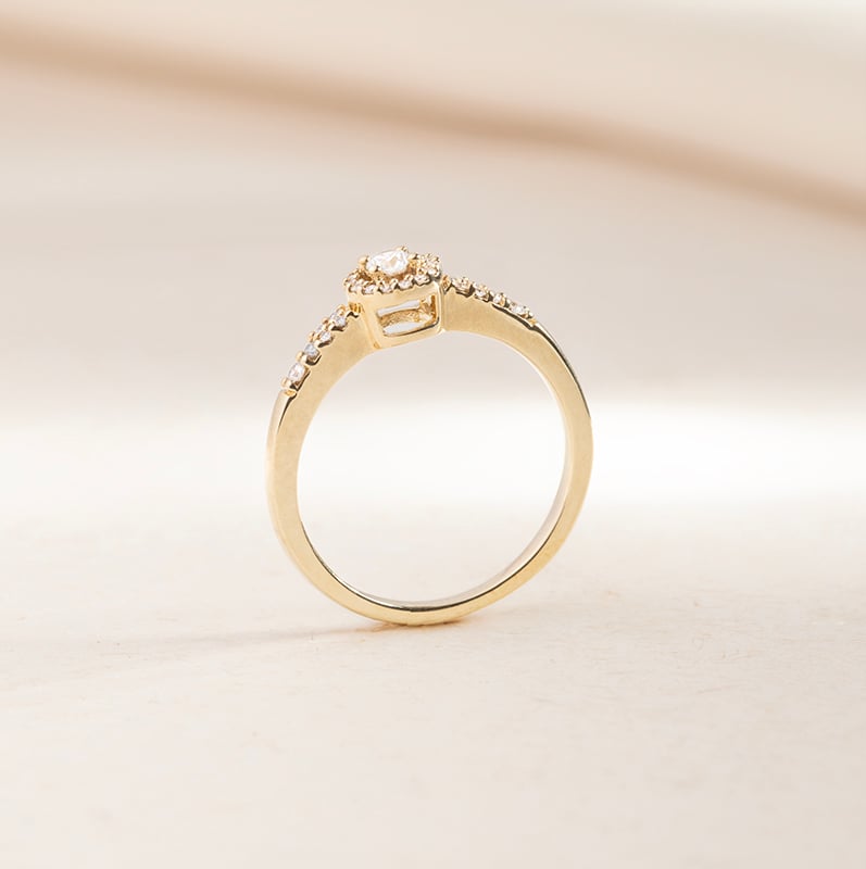 Zlatý halo prsteň s lab-grown diamantmi Hetr 146577