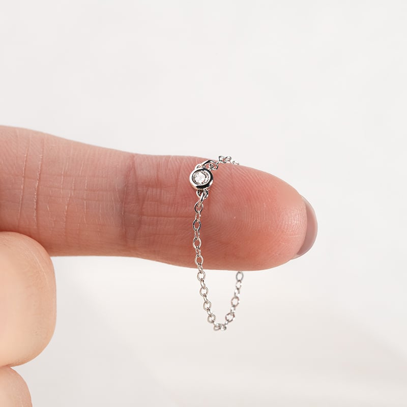 Minimalistický retiazkový prsteň s diamantom Terez 147647