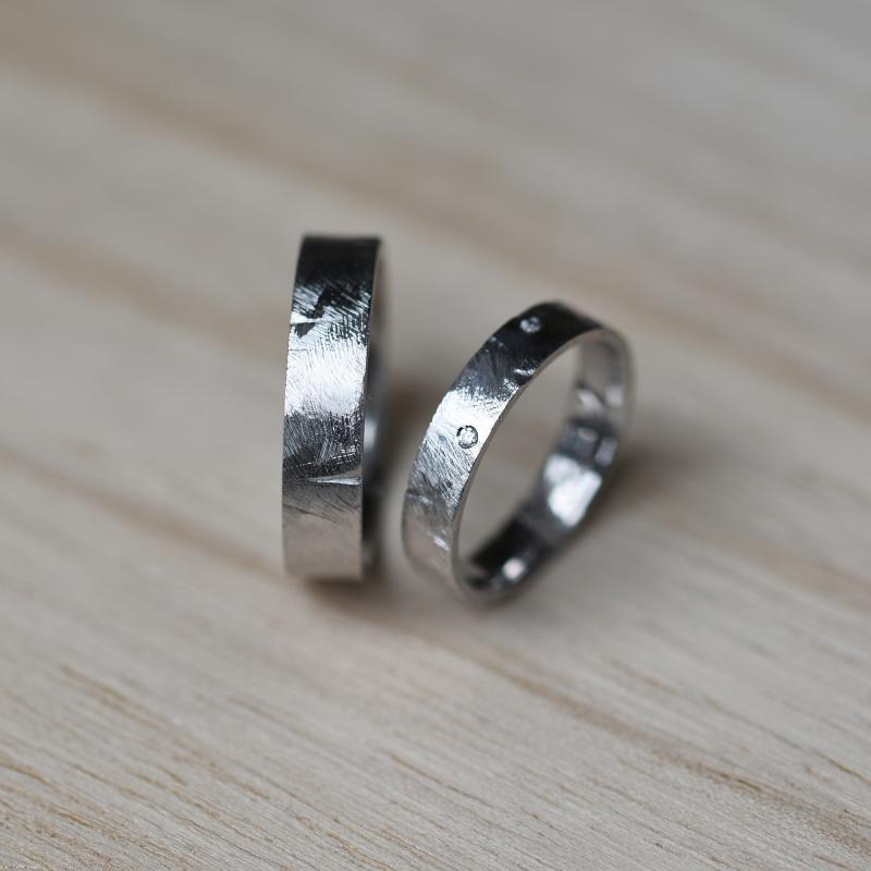 Zlaté svadobné obrúčky s diamantmi 48317