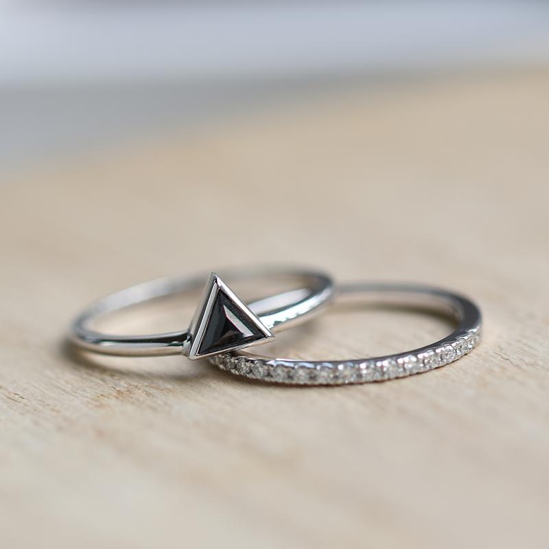 Zásnubný set prsteňov zo zlata s čiernym trojuholníkovým diamantom Adela