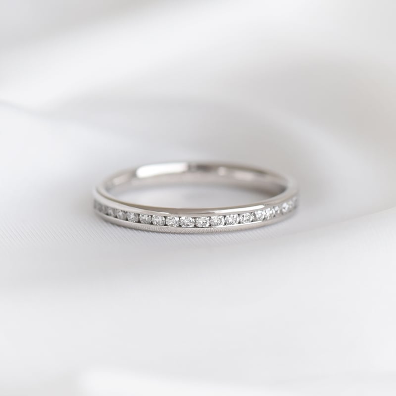 Diamantový eternity prsteň 92577