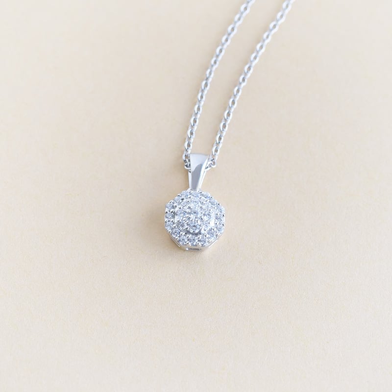 Elegantný diamantový náhrdelník 95817