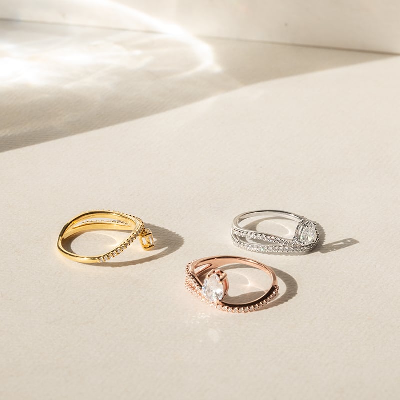 Atypický zásnubný prsteň s lab-grown diamantmi Finie 138628