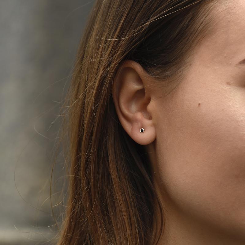 Minimalistická kolekcia šperkov s čiernymi diamantmi Jett 147368