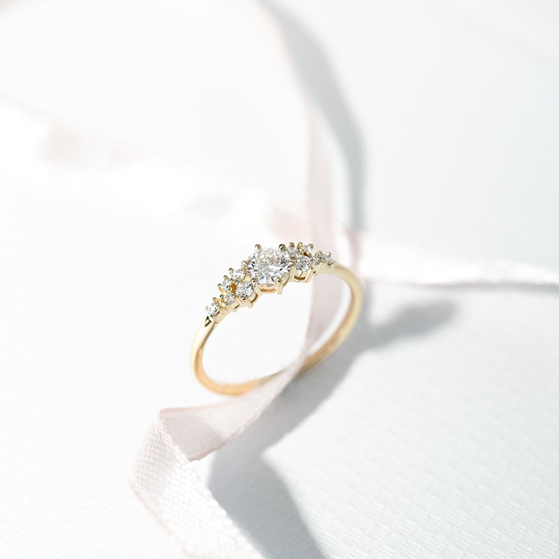 Romantický zásnubný prsteň s lab-grown diamantmi Donell 152578