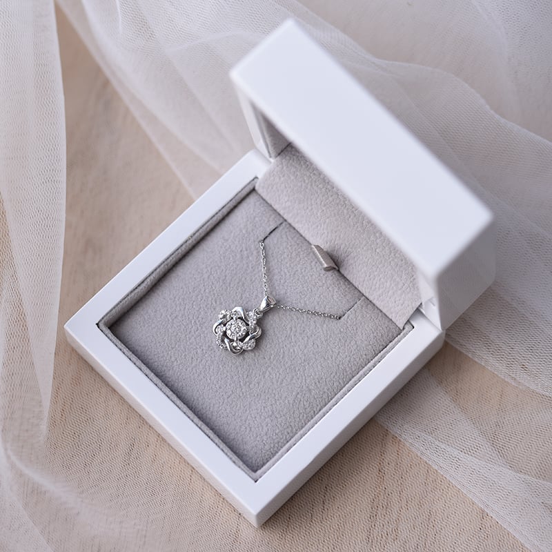 Náhrdelník s diamantmi 59038