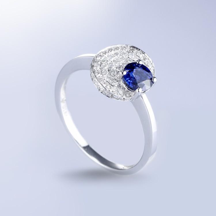 Zafírový prsteň s diamantmi 6508