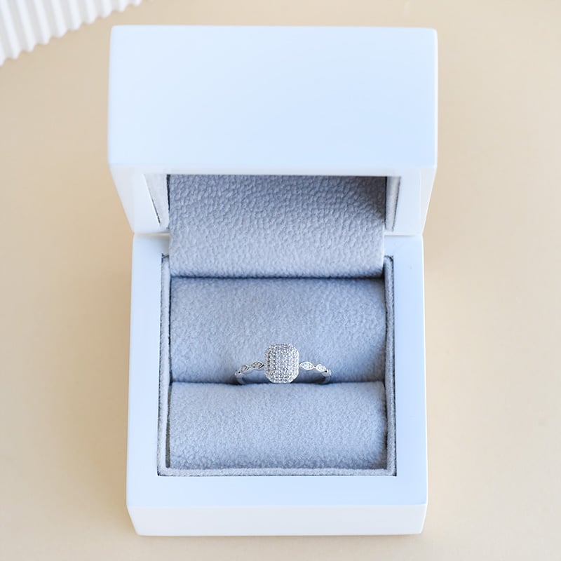 Prsteň s lab-grown diamantmi 95788