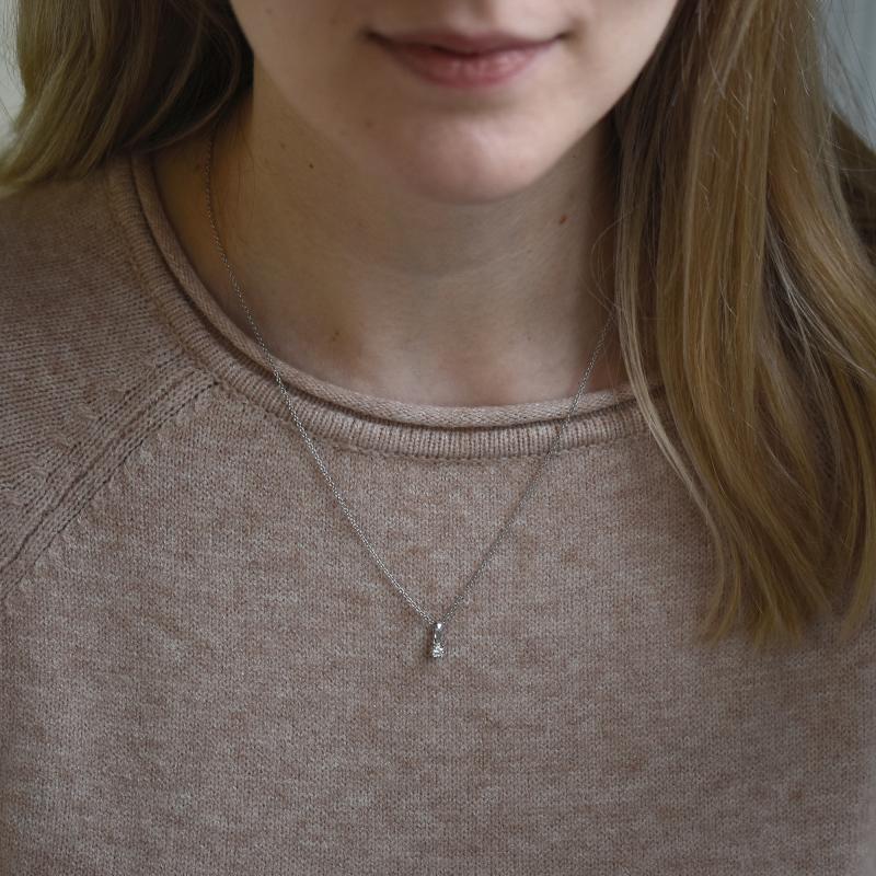 Minimalistický prívesok s moissanitom Matilde 105149