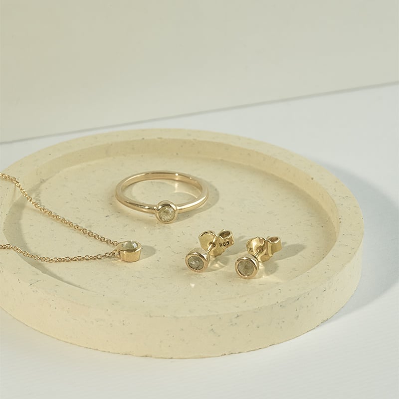 Minimalistické bezel náušnice so salt and pepper diamantmi Tofine 120799