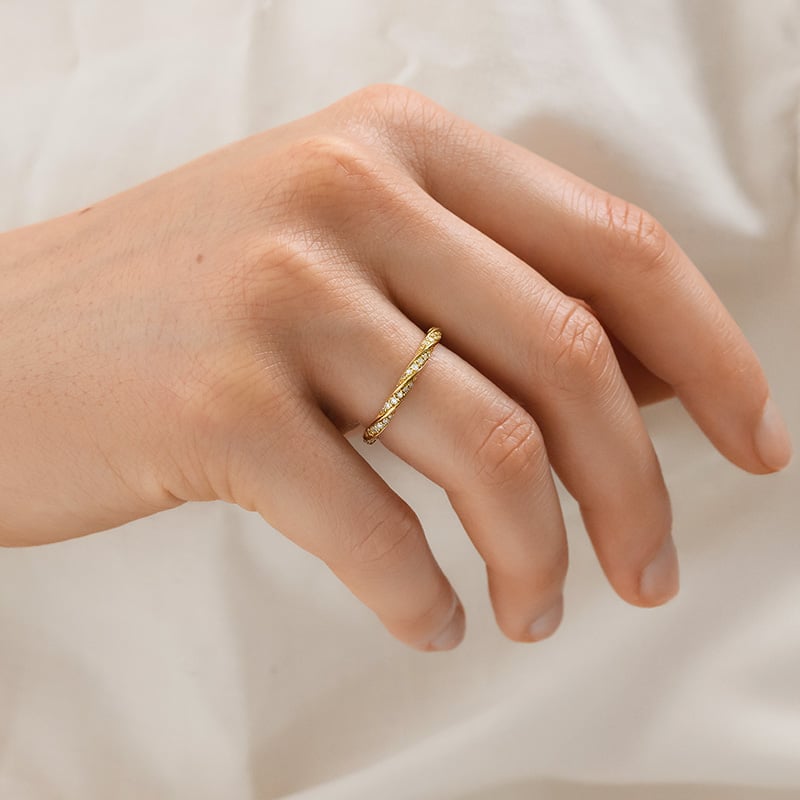 Prepletený eternity prsteň s lab-grown diamantmi Joanne 154479