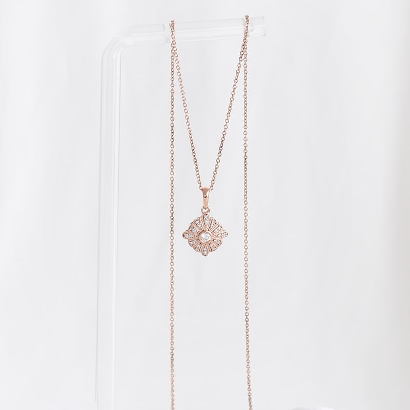 Náhrdelník s diamantmi 93449