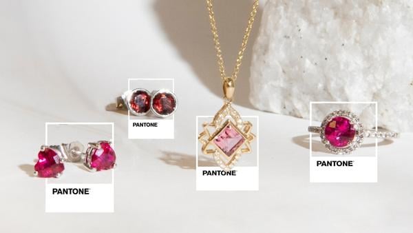 Nech žije Viva Magenta! Majte šperk vo farbe roka 2023
