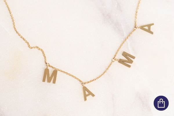 Strieborný náhrdelník s písmenami Mama