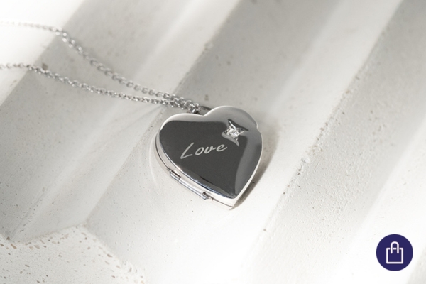 Otevírací medailonek ve tvaru srdce