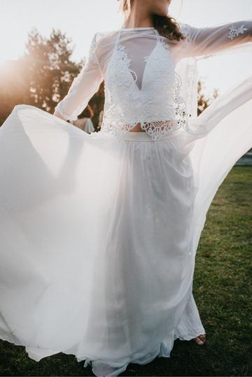 Dvojdielne svadobné šaty