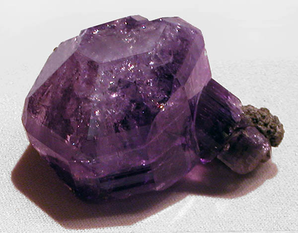 Roeblingov purpurový apatit