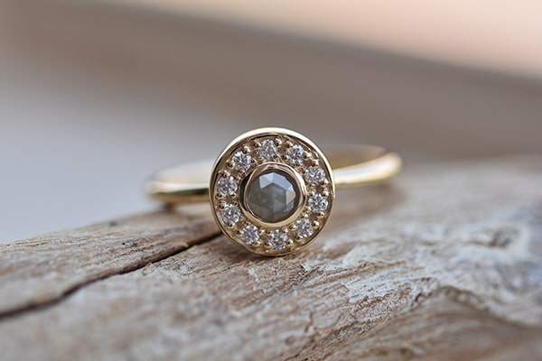 Zlatý halo prsteň s diamantmi Lizbeth