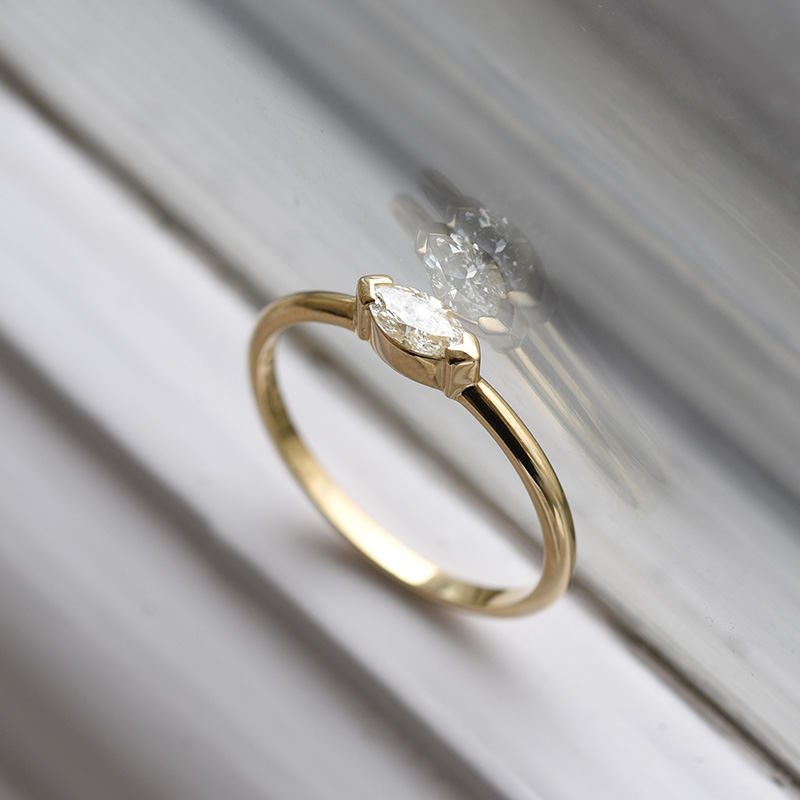 Zlatý prsteň s marquise IGI certifikovaným diamantom 100300