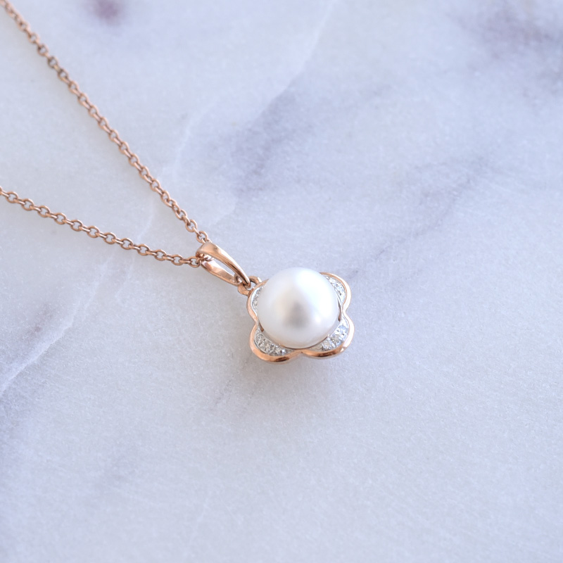 Zlatá perlová kolekcia s diamantmi v tvare kvetín Sama 103560
