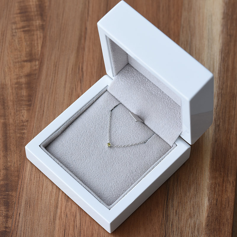Strieborný minimalistický náhrdelník so žltým diamantom Vieny 103670