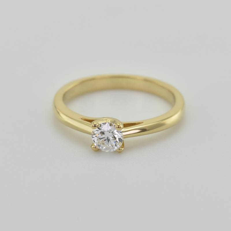 Zlatý prsteň s diamantom 121990