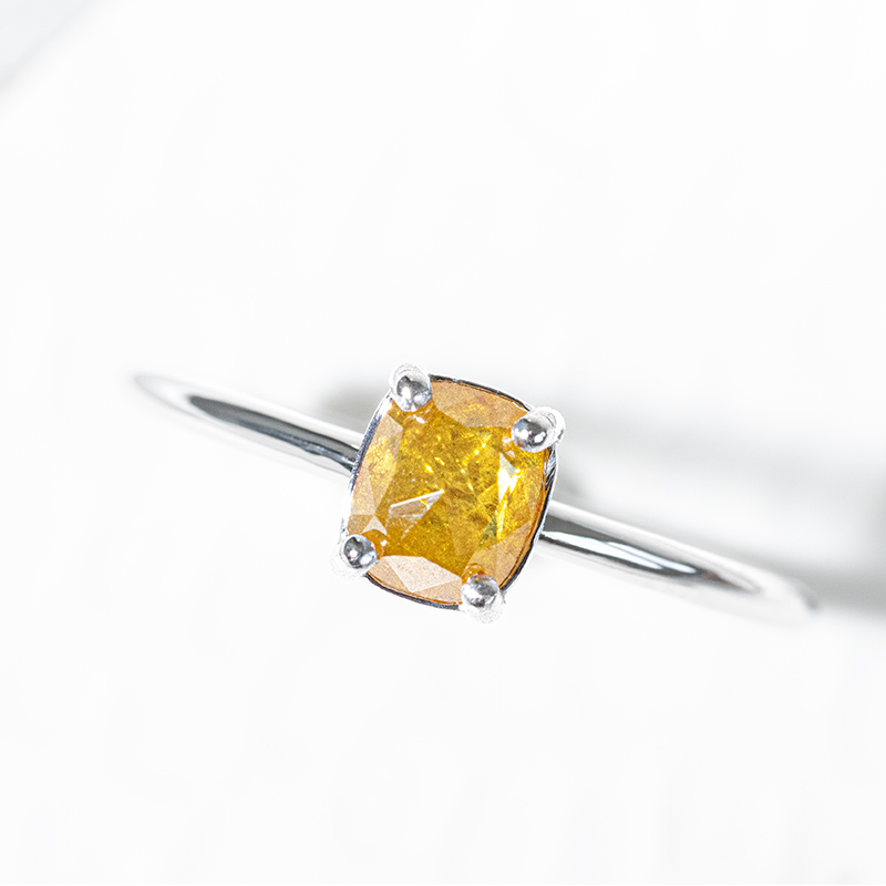 Zlatý prsteň s cushion salt and pepper diamantom Sade 126150