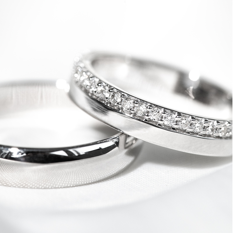 Eternity prsteň s lab-grown diamantmi a pánska pologuľatá prsteň Herlie 129070