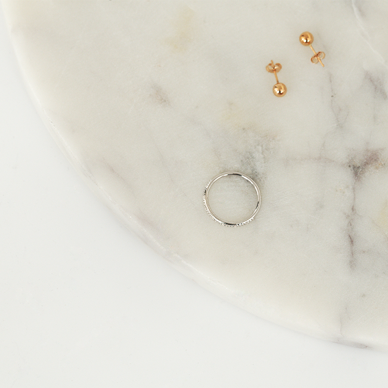 Minimalistický prsteň s diamantmi Brealyn 130100
