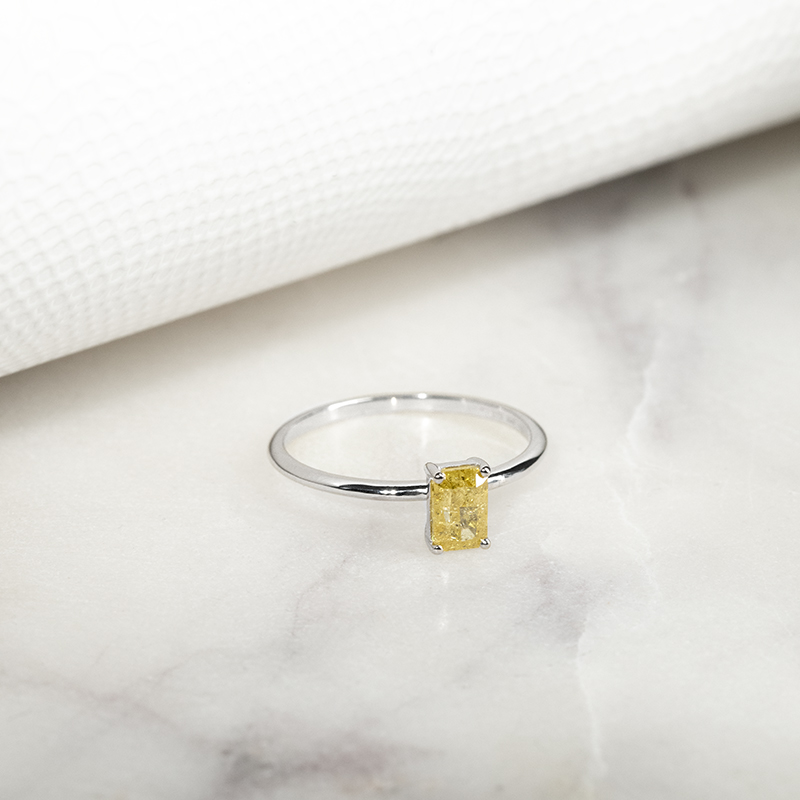 Zlatý prsteň so žltým emerald salt and pepper diamantom Shea 132100
