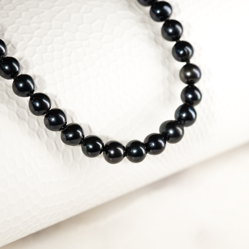 Strieborný náramok s čiernými perlami Morin 132490