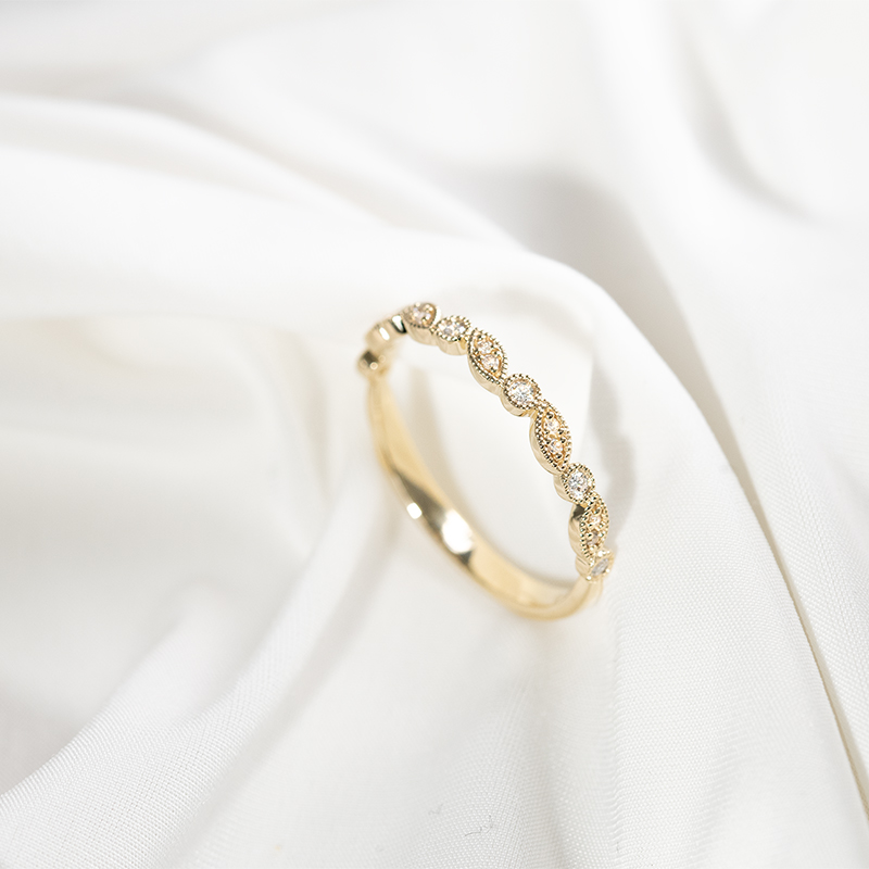 Vintage prsteň s lab-grown diamantmi a komfortný svadobný prsteň Lyla 133290