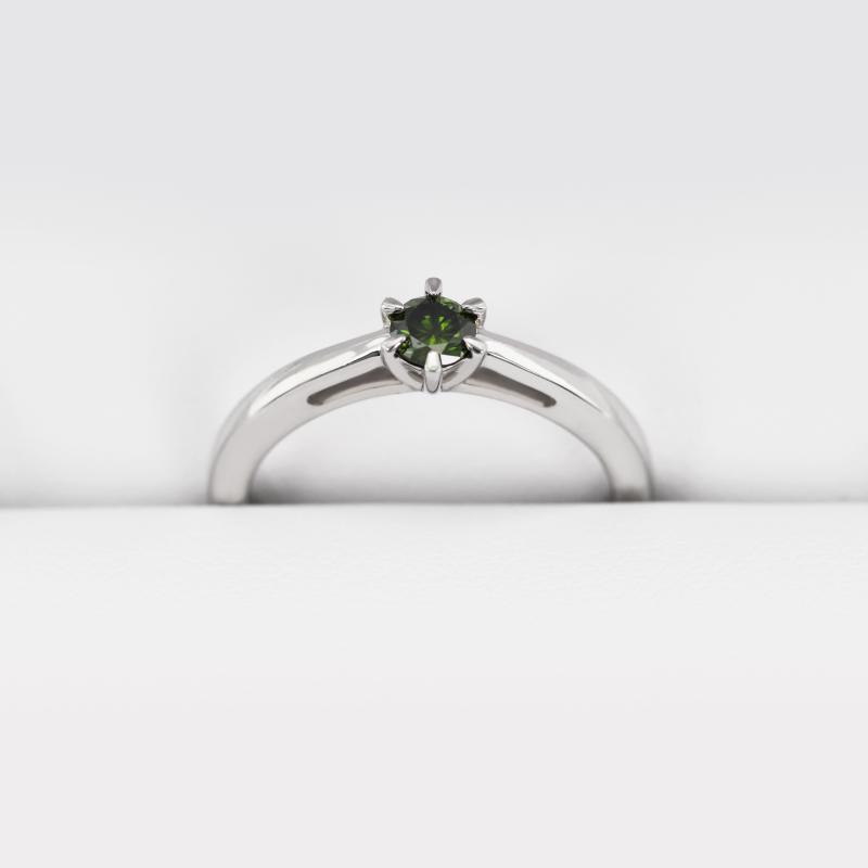Zásnubný prsteň so zeleným diamantom 15190