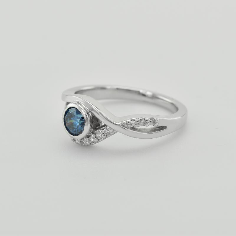 Modrý diamant v prsteni 17370