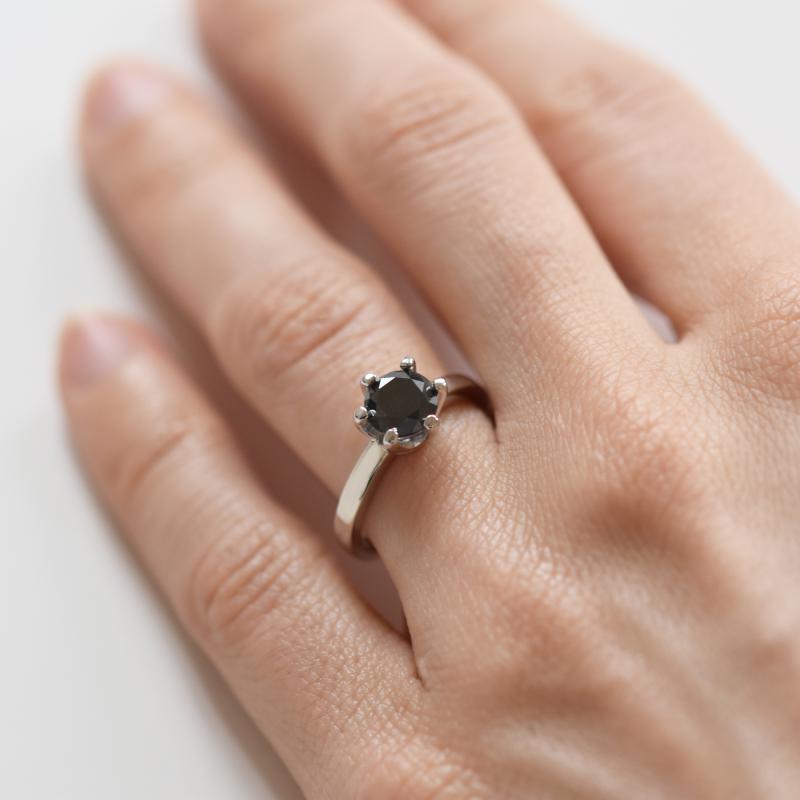 Zásnubný prsteň s diamantom 17910
