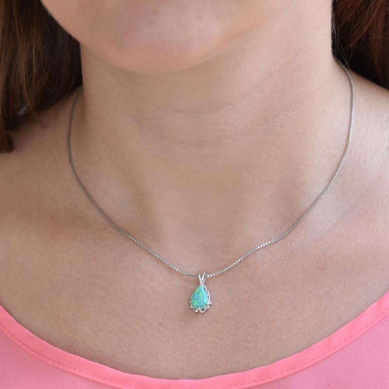 Strieborný náhrdelník so zeleným opálom 19950