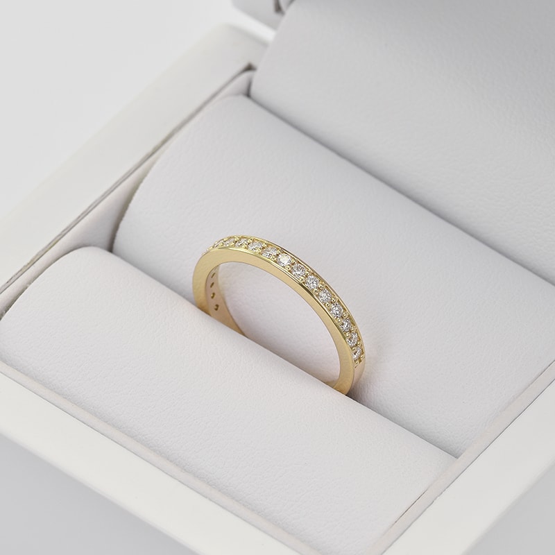 Zlatý diamantový eternity prsteň 29180