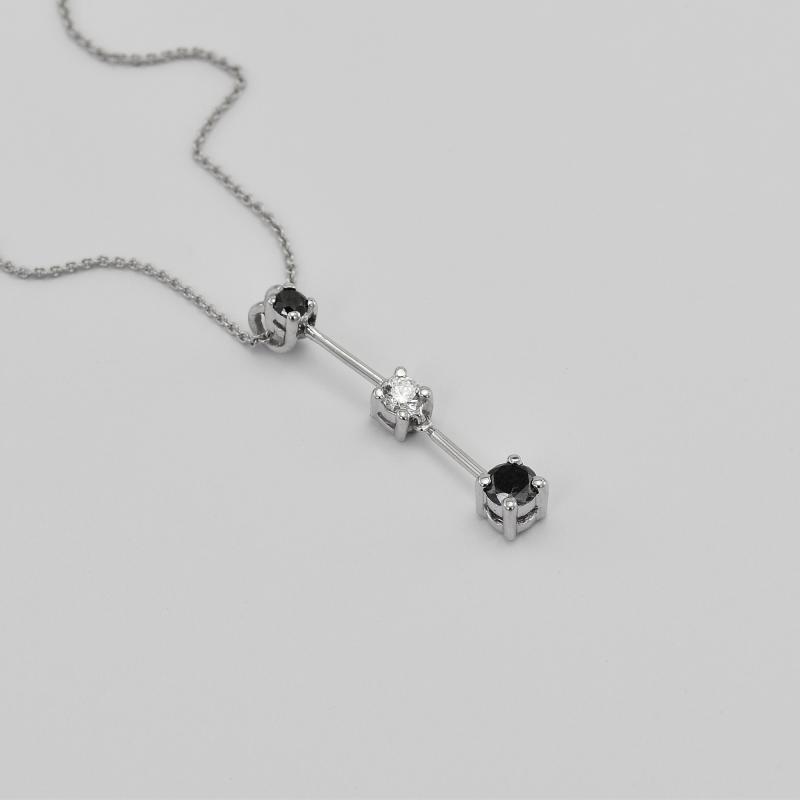 Zlatý náhrdelník s bílým a černými diamanty 36770