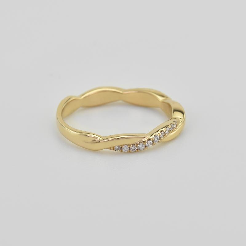 Zlatý prepletaný prsteň 37990