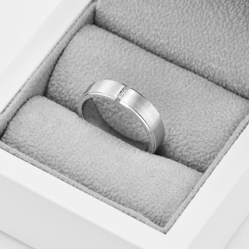 Dámsky svadobný prsteň 43010