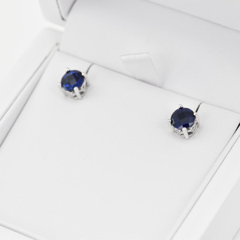 Zafírový strieborný náhrdelník s elegantnou iskrou 4550