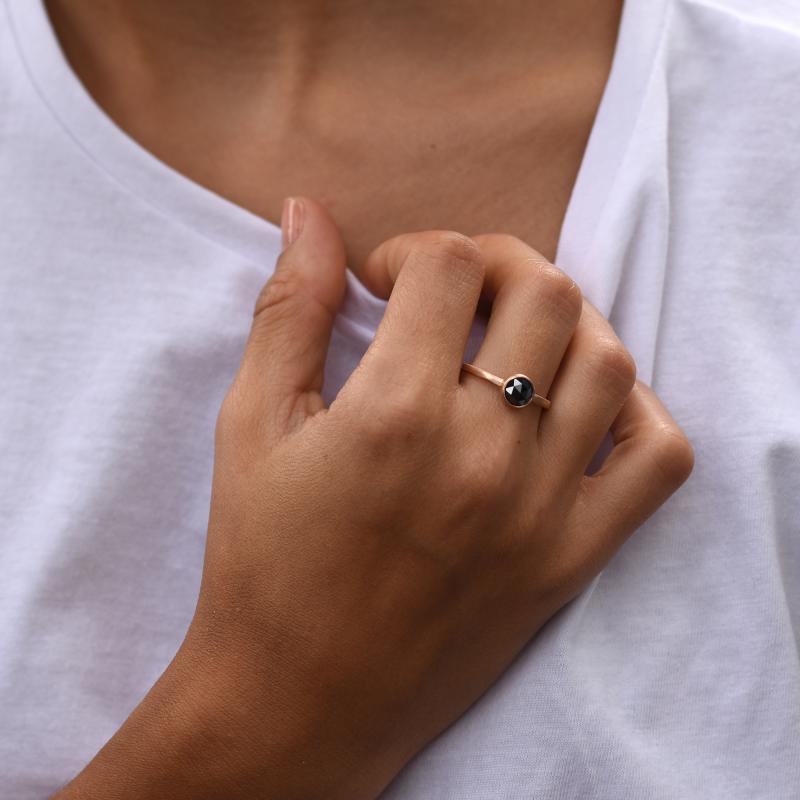 Zlatý prsteň s rutovým čiernym diamantom 47850
