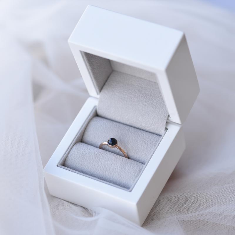 Minimalistický prsten s čiernym opálom 52360